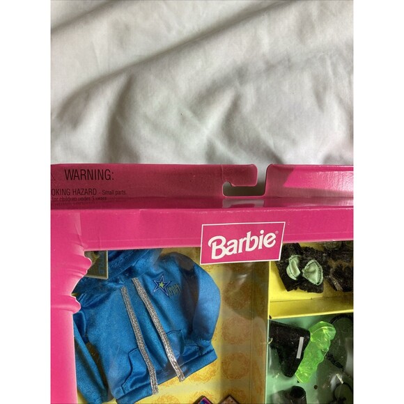 In-Line Skater Lifestyles Fashion Avenue Barbie 1999 Outfit NRFB Box - Picture 3 of 5